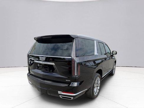 Used 2026 Cadillac Escalade Luxury w/ LPO, Radiant Package AWD/4WD image 5