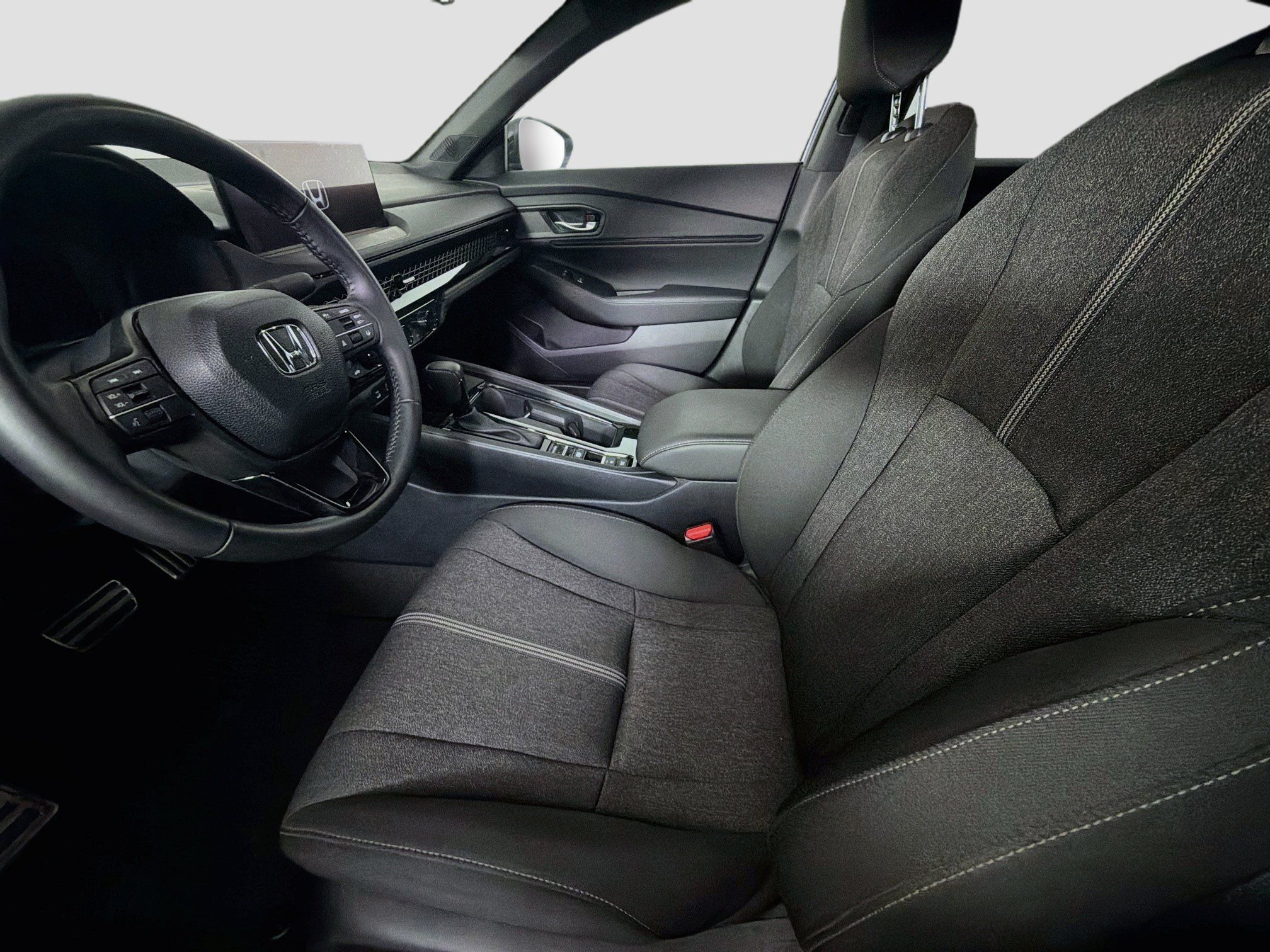 Used 2025 Honda Accord Sport image 13