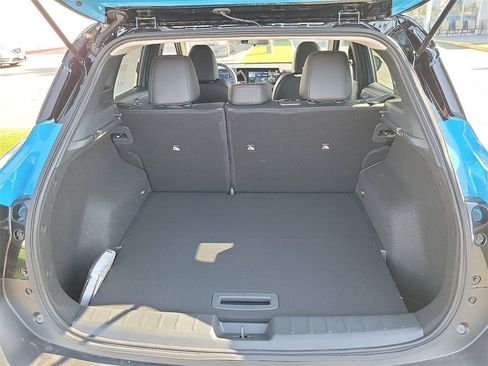New 2025 Nissan Kicks SR image 13