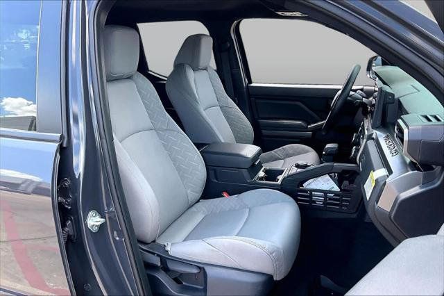 Certified 2026 Toyota Tacoma SR5 AWD/4WD image 9