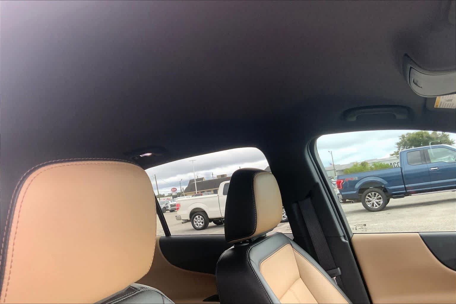 Used 2024 Chevrolet Equinox Premier FWD image 14