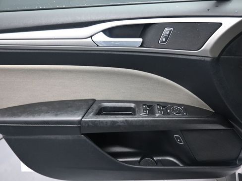 Used 2018 Ford Fusion S image 10