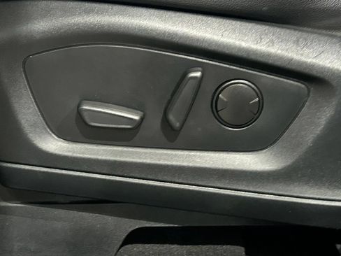 Used 2022 Ford Explorer Limited w/ Equipment Group 301A AWD/4WD image 47