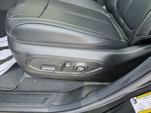 New 2025 Jeep Grand Cherokee L Limited w/ Luxury Tech Group II image 40