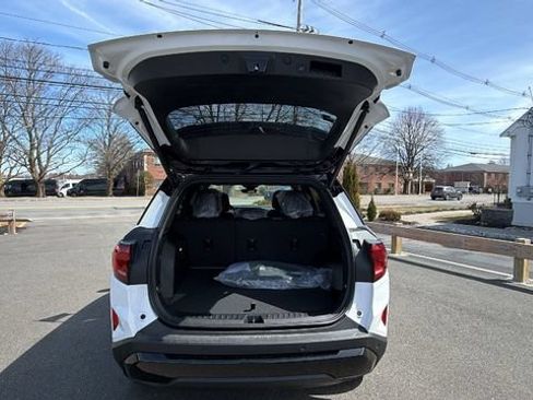 New 2026 GMC Terrain Elevation w/ Elevation Premium Package AWD/4WD image 10