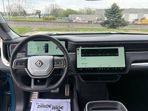 Used 2023 Rivian R1S Adventure AWD/4WD image 11