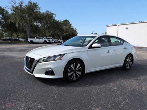 Certified 2022 Nissan Altima 2.5 SL FWD image 8