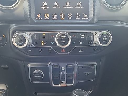 Used 2020 Jeep Gladiator Overland image 21