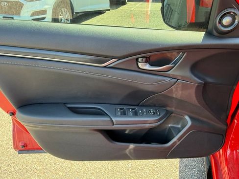 Used 2021 Honda Civic Sport Touring image 5