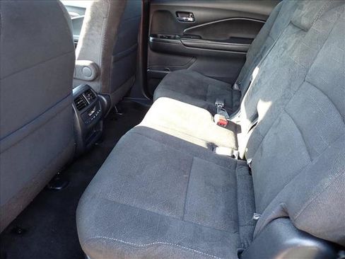 Used 2022 Honda Pilot Sport image 9