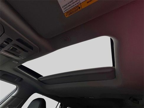 Certified 2025 Toyota Highlander Limited image 38