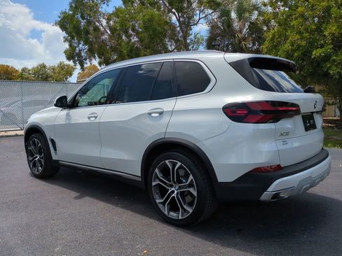 Used 2024 BMW X5 sDrive40i w/ Premium Package RWD image 6