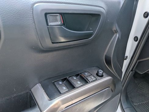Used 2023 Toyota Tacoma SR5 RWD image 14