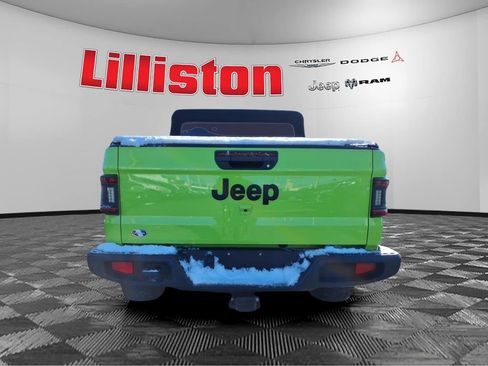 Used 2021 Jeep Gladiator Willys image 3