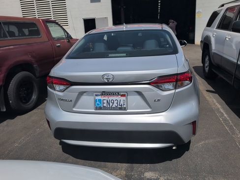 Used 2021 Toyota Corolla LE FWD image 5