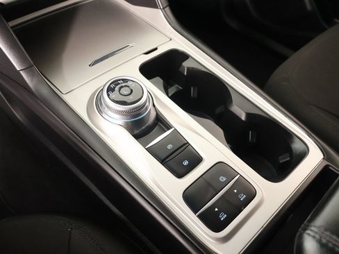 Used 2022 Ford Explorer XLT RWD image 8