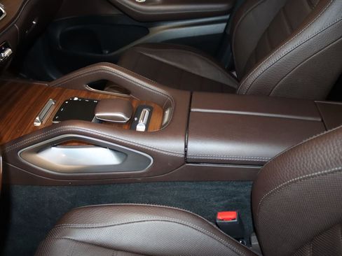 Used 2023 Mercedes-Benz GLS 450 4MATIC image 40