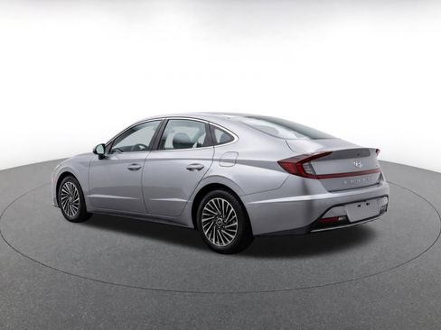 Used 2025 Hyundai Sonata SEL FWD image 6