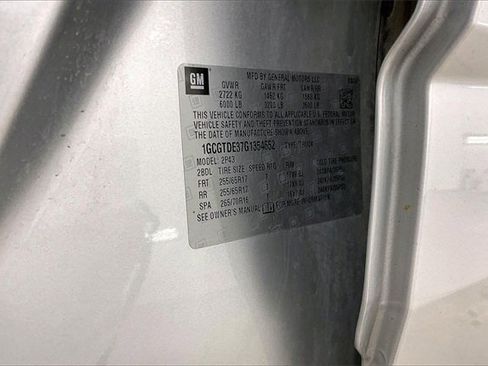 Used 2016 Chevrolet Colorado Z71 image 32