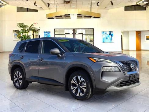 Used 2023 Nissan Rogue SV FWD image 3