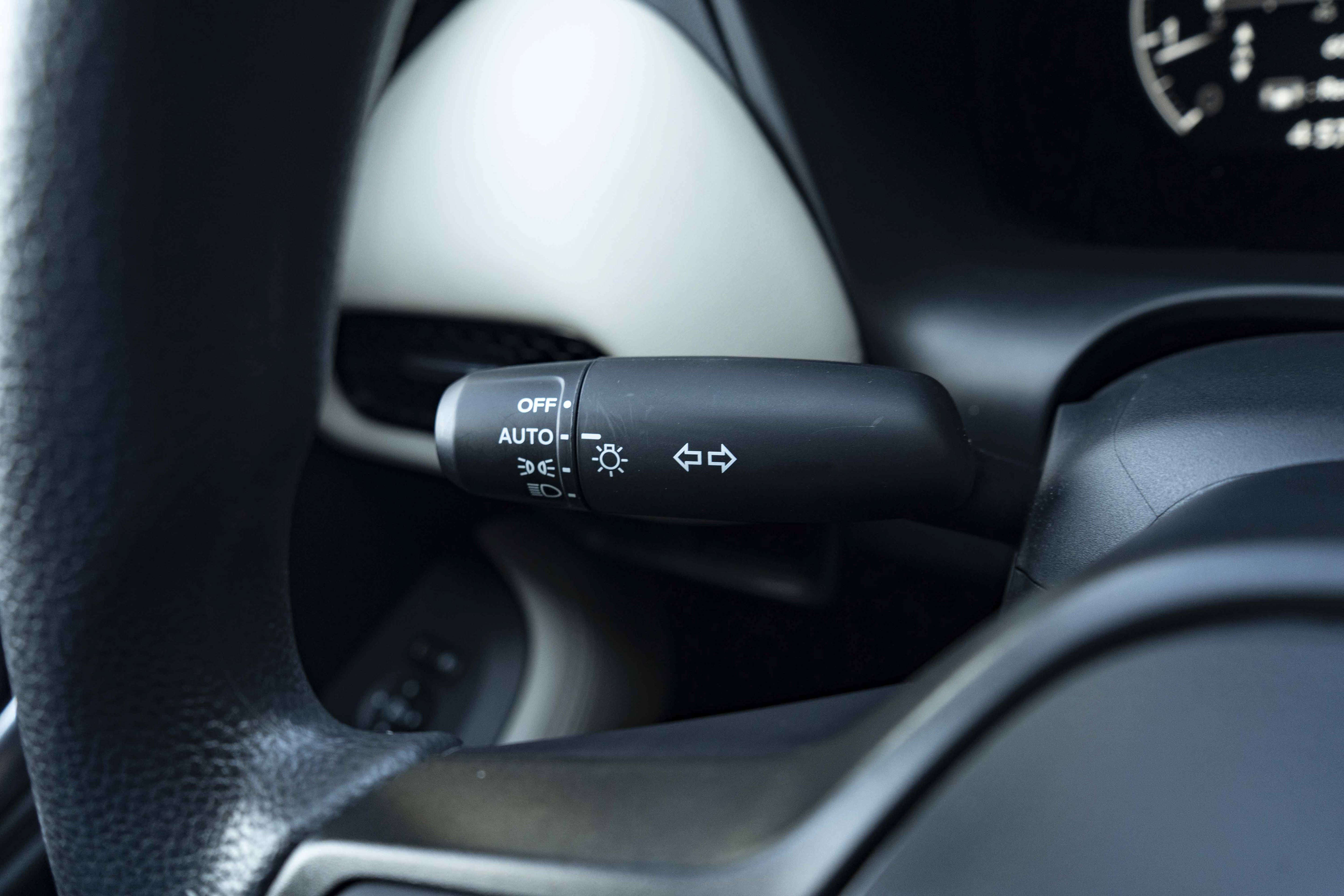Used 2027 Honda HR-V LX image 23