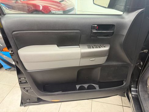 Used 2010 Toyota Tundra 4x4 Double Cab image 13