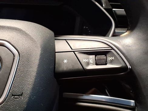 Used 2021 Audi Q3 2.0T Premium Plus image 15