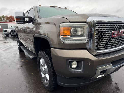 Used 2015 GMC Sierra 3500 Denali image 12
