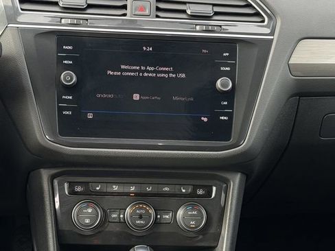 Used 2019 Volkswagen Tiguan SE w/ Panoramic Sunroof Package FWD image 15