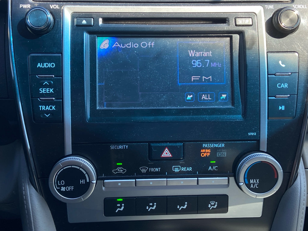 Used 2012 Toyota Camry LE FWD image 22