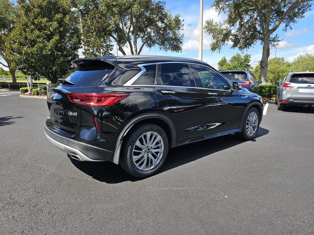 Used 2023 INFINITI QX50 Luxe FWD image 3