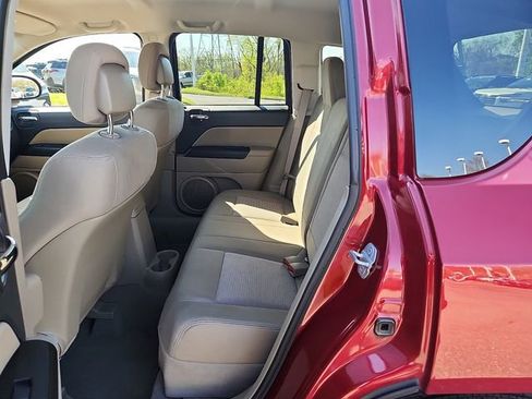 Used 2011 Jeep Compass Latitude image 10