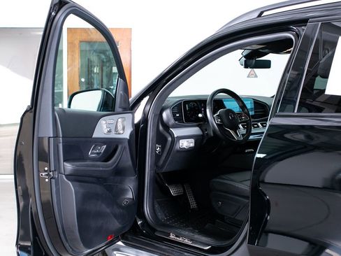 Used 2022 Mercedes-Benz GLS 450 4MATIC w/ AMG Line Exterior image 21