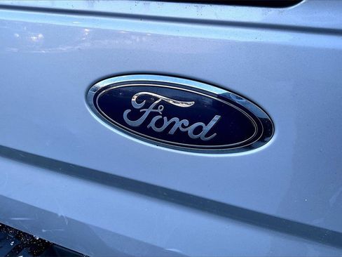 Used 2016 Ford F150 XLT w/ Equipment Group 302A Luxury image 25