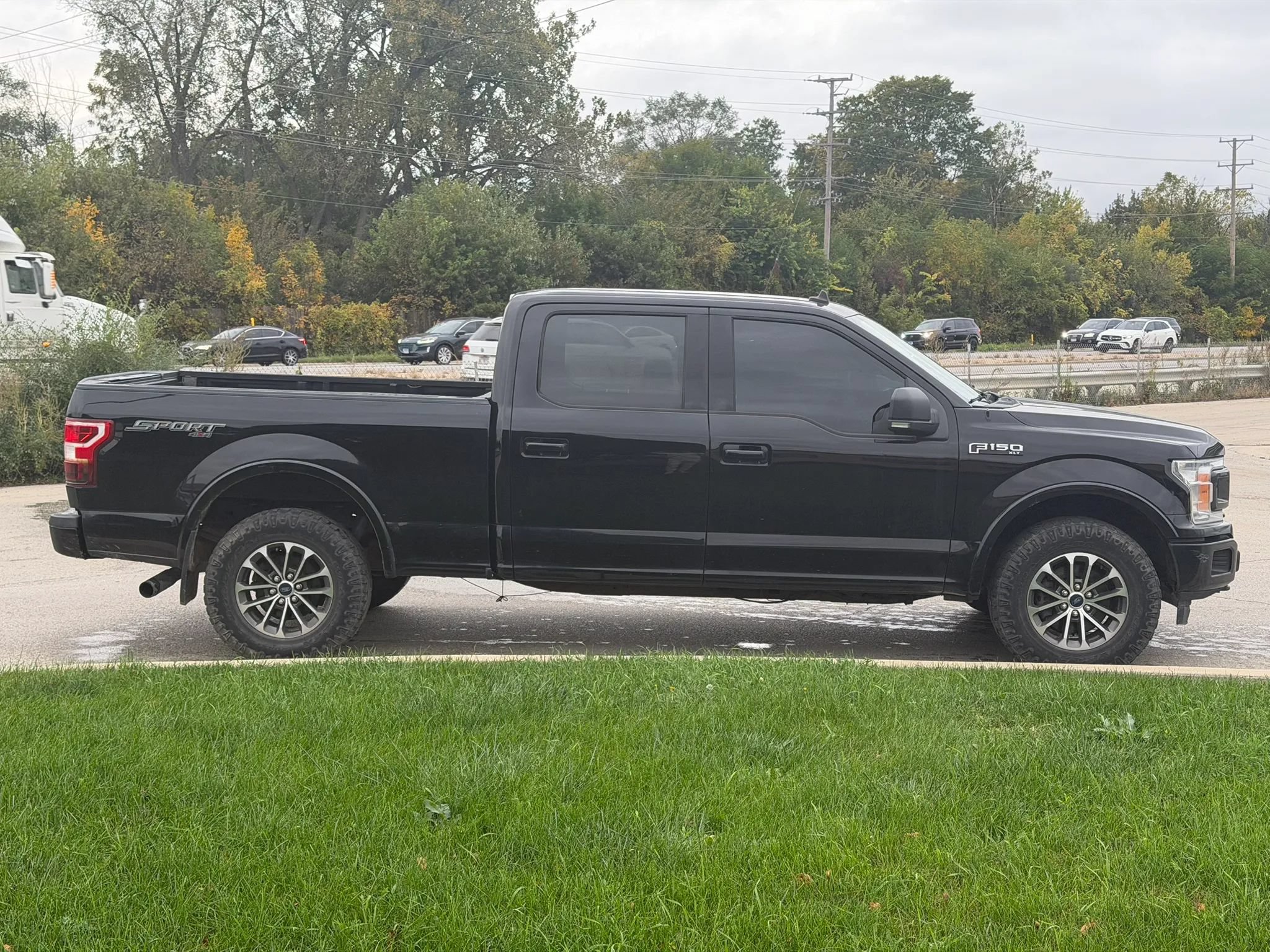 Used 2019 Ford F150 XLT w/ Equipment Group 302A Luxury AWD/4WD image 6