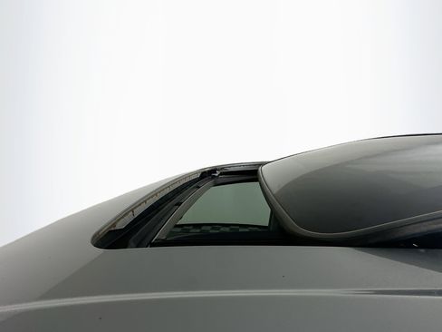 Used 2019 Toyota Sienna XLE image 27