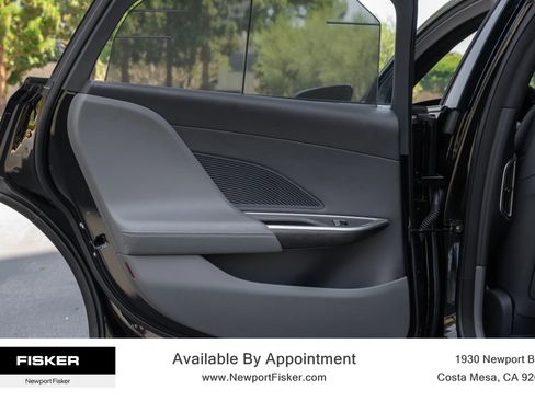 Used 2024 Lucid Air Touring AWD/4WD image 16