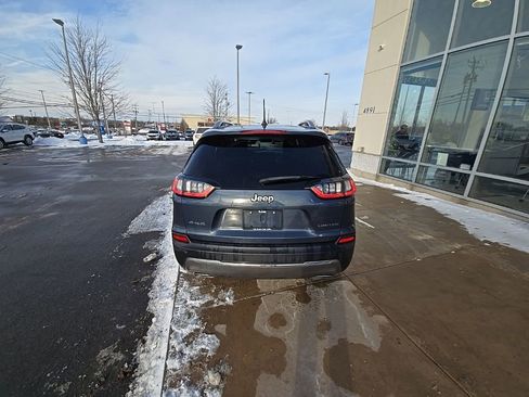 Used 2019 Jeep Cherokee Limited image 5