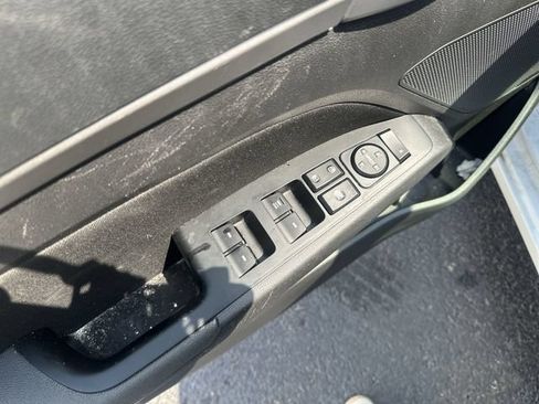Used 2018 Hyundai Elantra SEL FWD image 17