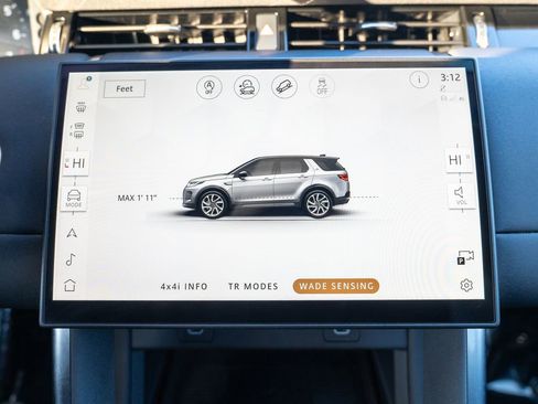 Used 2025 Land Rover Discovery Sport S image 28