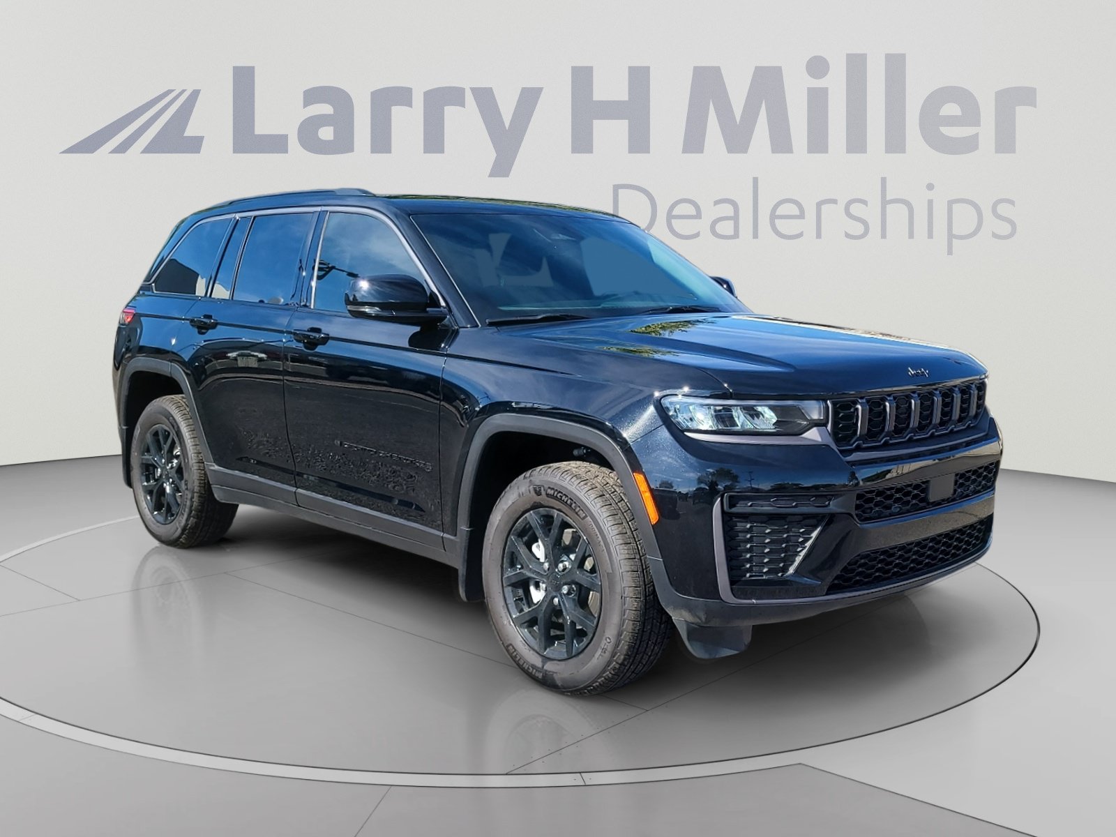 New 2026 Jeep Grand Cherokee Altitude AWD/4WD image 7