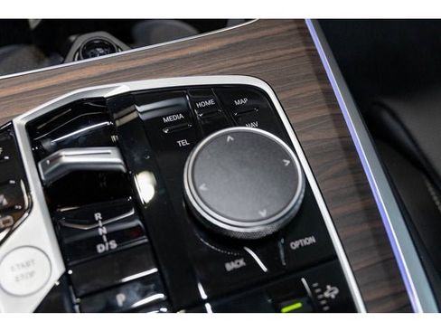 New 2026 BMW X5 xDrive50e image 64