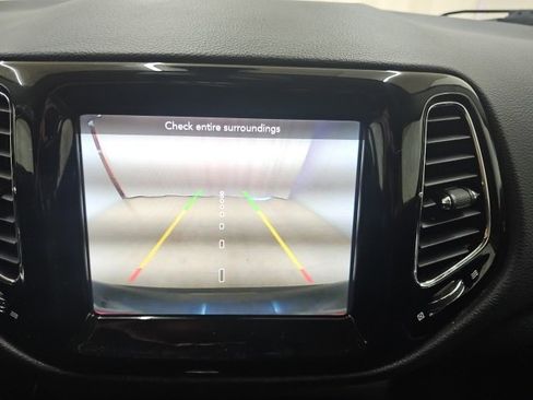 Used 2019 Jeep Compass Limited image 6