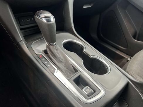 Used 2019 Chevrolet Equinox LT FWD image 30