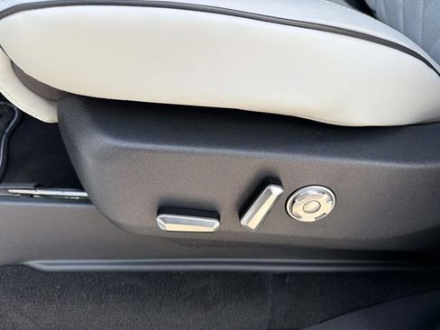 New 2026 Lincoln Navigator L Black Label image 12