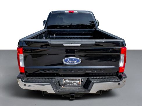 Used 2019 Ford F250 XLT w/ XLT Premium Package AWD/4WD image 57