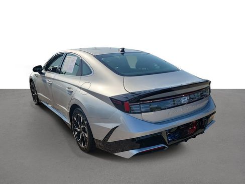Used 2025 Hyundai Sonata SEL FWD image 4