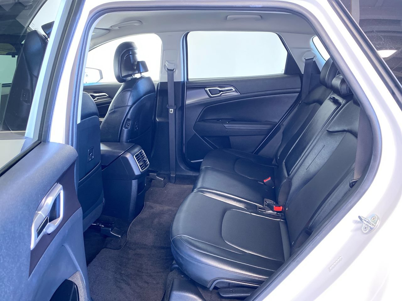 Certified 2025 Kia Sportage EX FWD image 32
