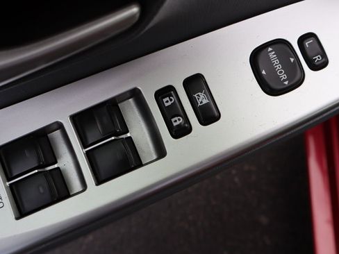 Used 2012 Toyota Prius V Three image 27