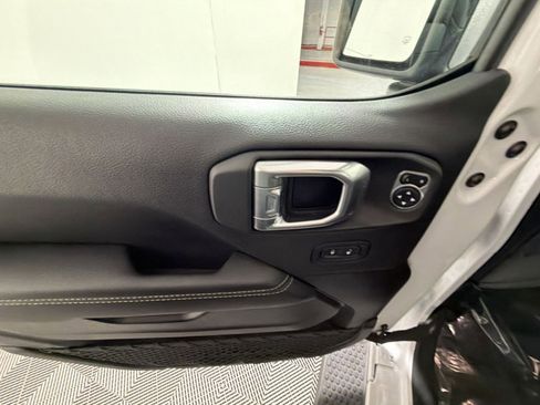 Used 2021 Jeep Wrangler Unlimited Sahara image 15
